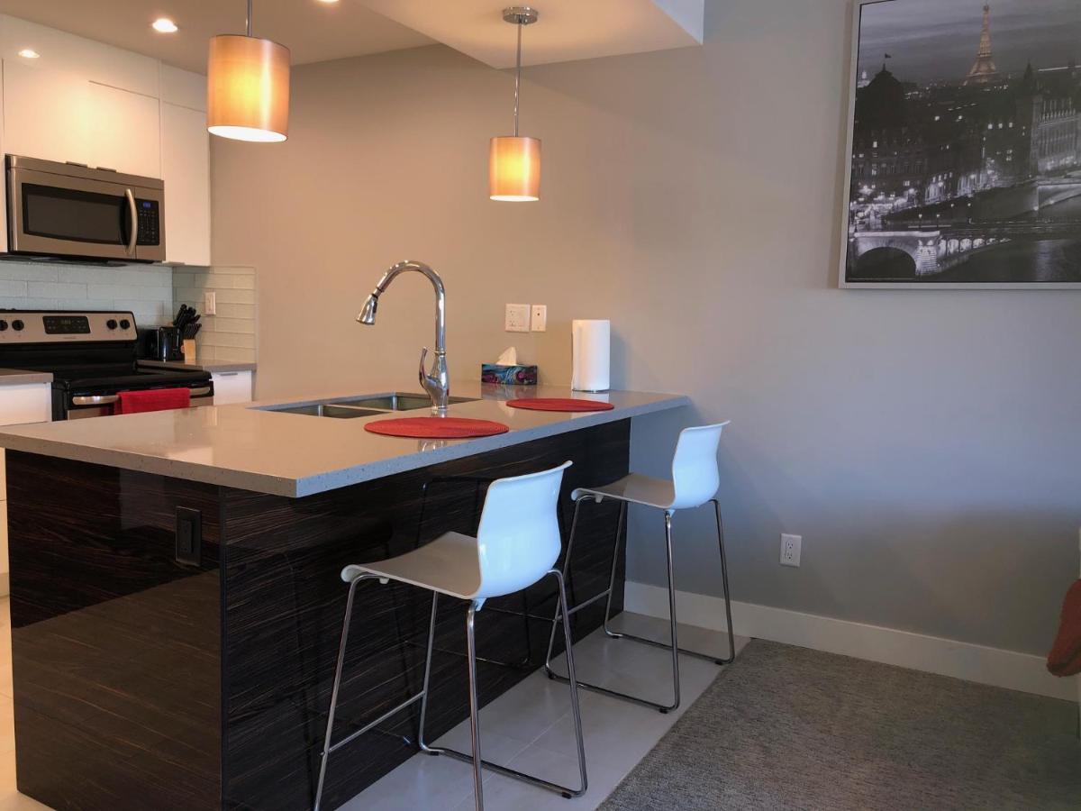 Amicable, Cozy, High Speed Internet, Sleeps 2 Riverview Downtown Apartment Calgary Ngoại thất bức ảnh
