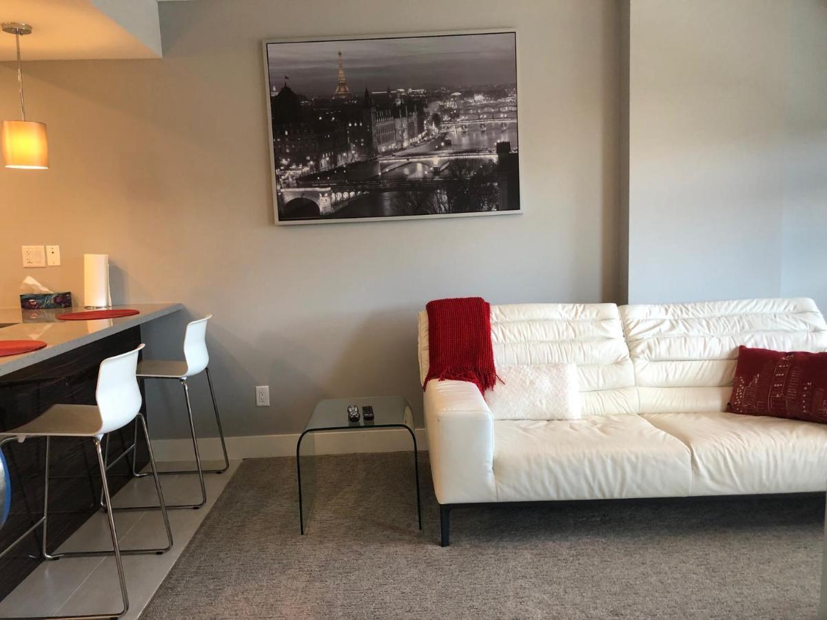 Amicable, Cozy, High Speed Internet, Sleeps 2 Riverview Downtown Apartment Calgary Ngoại thất bức ảnh