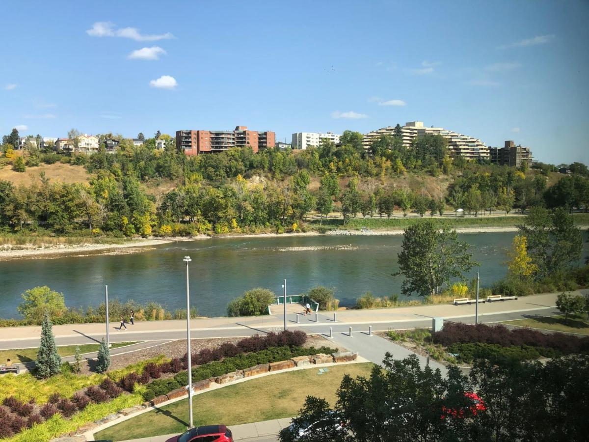Amicable, Cozy, High Speed Internet, Sleeps 2 Riverview Downtown Apartment Calgary Ngoại thất bức ảnh